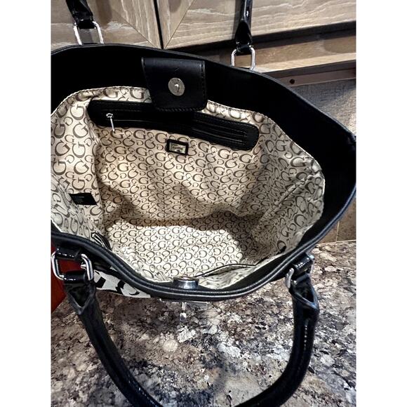 Guess Purse - Picture 5 of 8